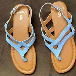 Size 9 baby blue thongs sling back with rivets by Franco Sarto